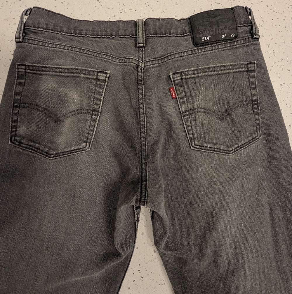 Levi's Men's Charcoal Relaxed Jeans